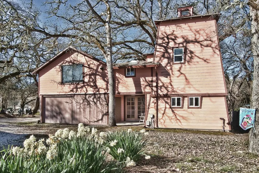 Water Tower Cottage in North Lakeport, CA. - Image 1