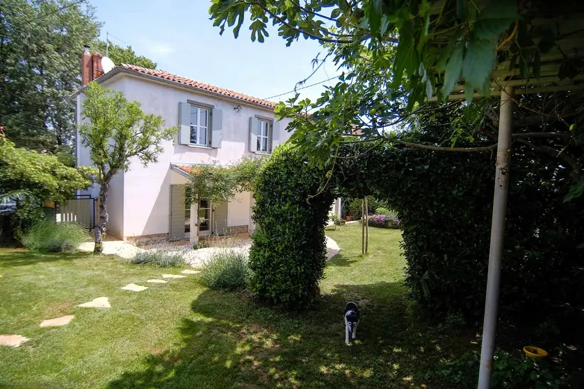 Family Home Eta - Image 1