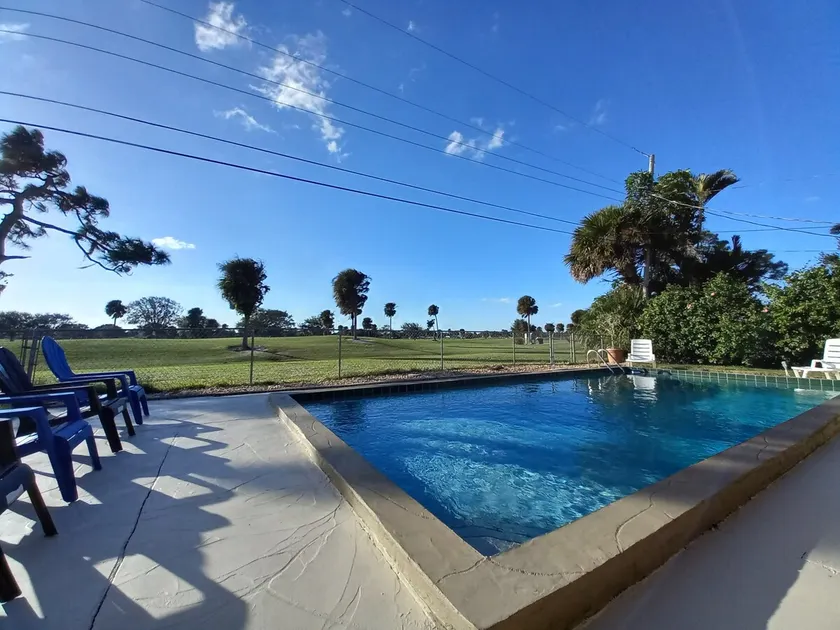 GolfFront 4 Bed/3Bath Renovated Pool Home Sleeps14 - Image 1