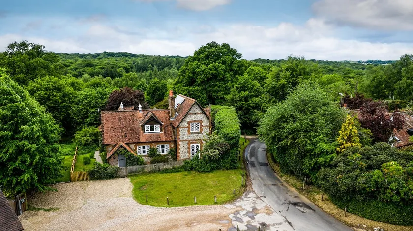 Stylish Country Cottage, Henley, Oxfordshire - Image 1