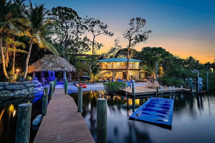 The River House: Private Beach AND Boat Included! - Image 1