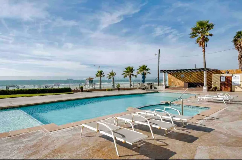 Ocean Front balcony Riviera Rosarito Downtown area - Image 1