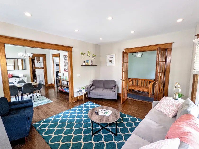 Family Friendly in the Heart of Hertel District! - Image 1
