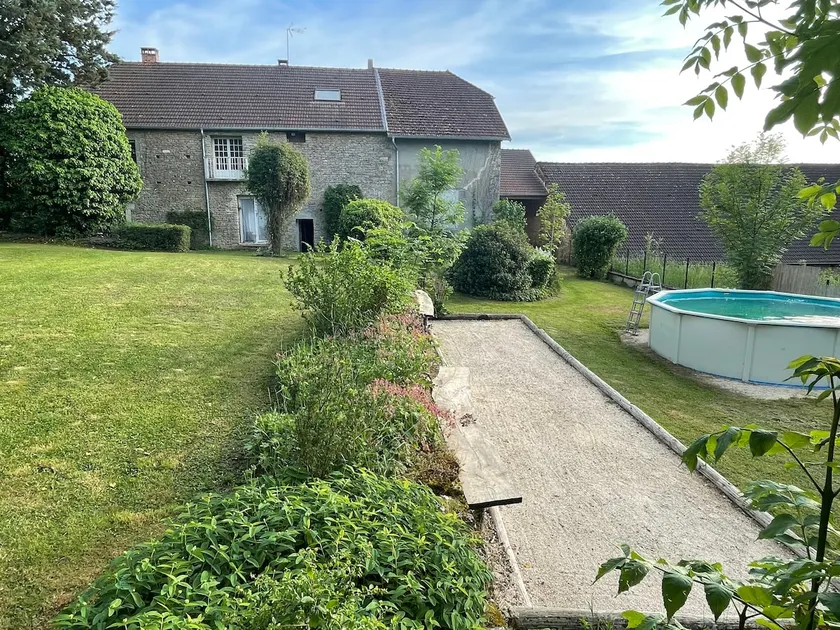 Large home in the countryside - Image 1