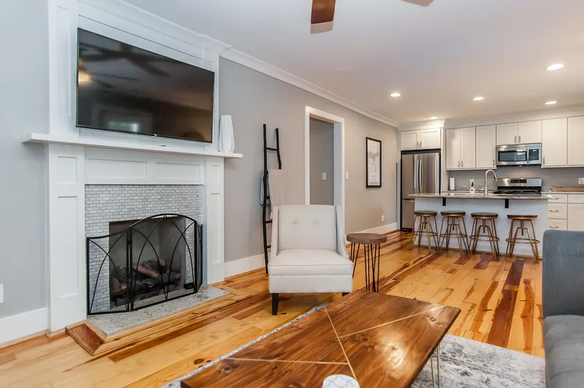 Pet-friendly bungalow, walk to Five Points - Image 1