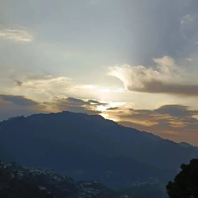 Green Hue Twin Oaks Kasauli - Image 1