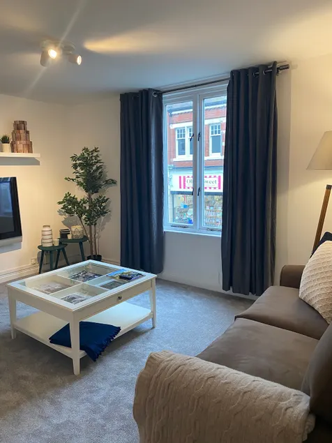 Smithfield Mews Apartment with free parking - Image 1