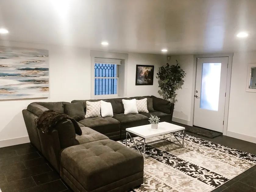 Midtown plush apartment - Image 1