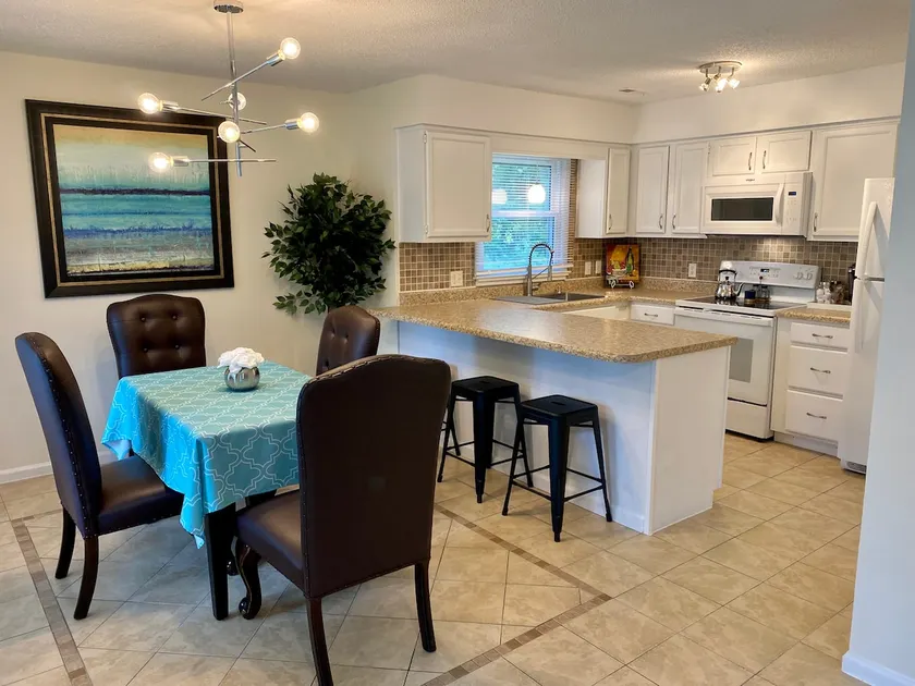 Condo in Excellent Location! - Image 1