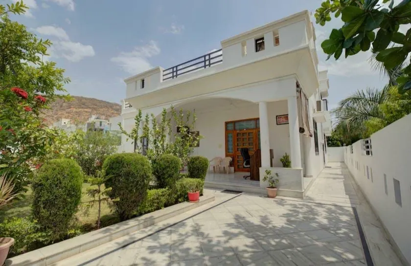 Eagle Eye banglow- (5AC rooms, hall, kitchen) - Image 1