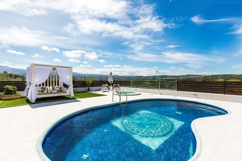 Villa au caramel! Piscine privée et jacuzzi chauffé, à 5 'de la plage! - Image 1