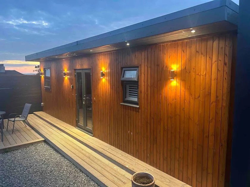Me Old Abode Herne Bay…Entire Cabin By The Sea - Image 1