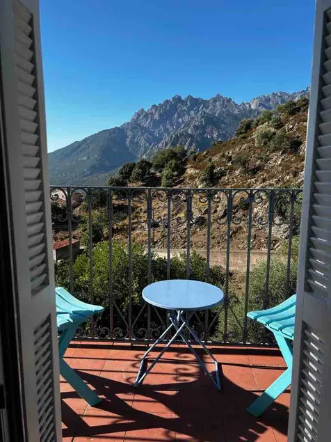 Cosy, quiet house in a Corsican village, - Image 1