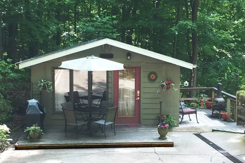 Cozy Cottage in the Woods - Image 1