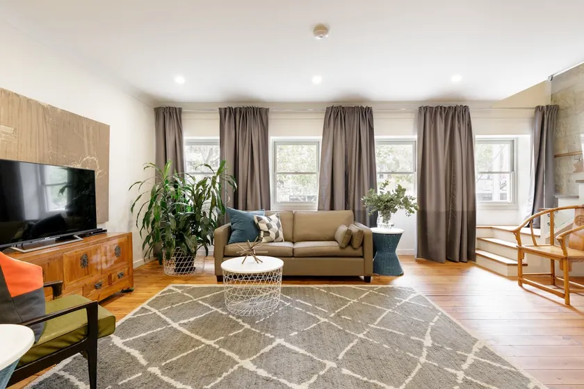 A1 Fantastic Apartment, Minutes from City Parking Included - Image 1