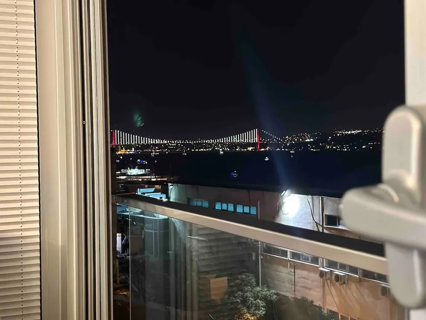 Bosphorus view | French balcony | luxury suite - Image 1