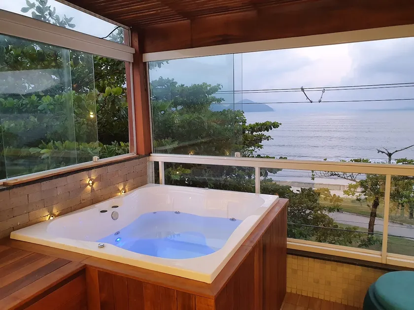 beachfront apartment with Japanese bath - Image 1