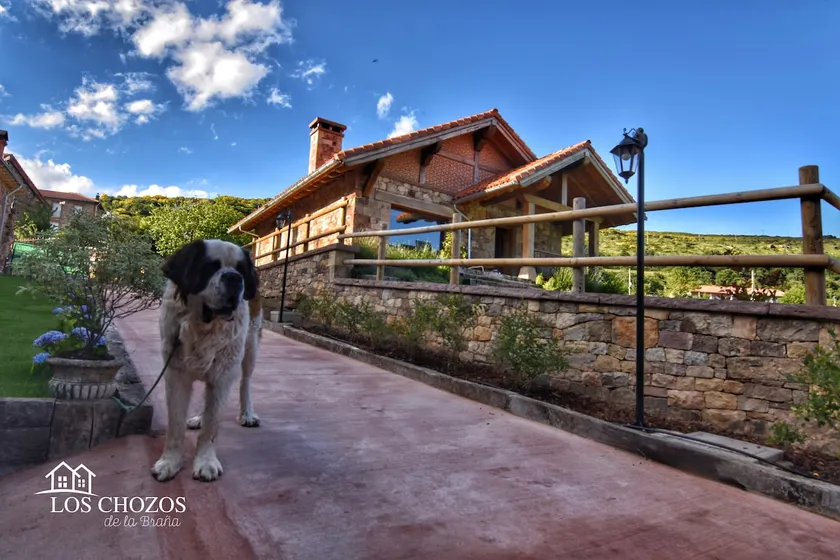 Los Chozos de la Braña - Image 1