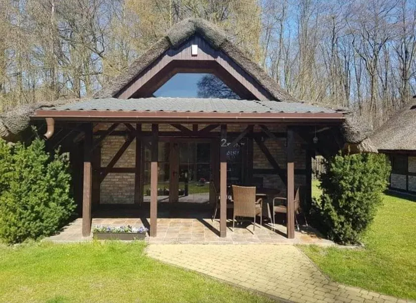 Thatched cottage Uroczysko - Image 1