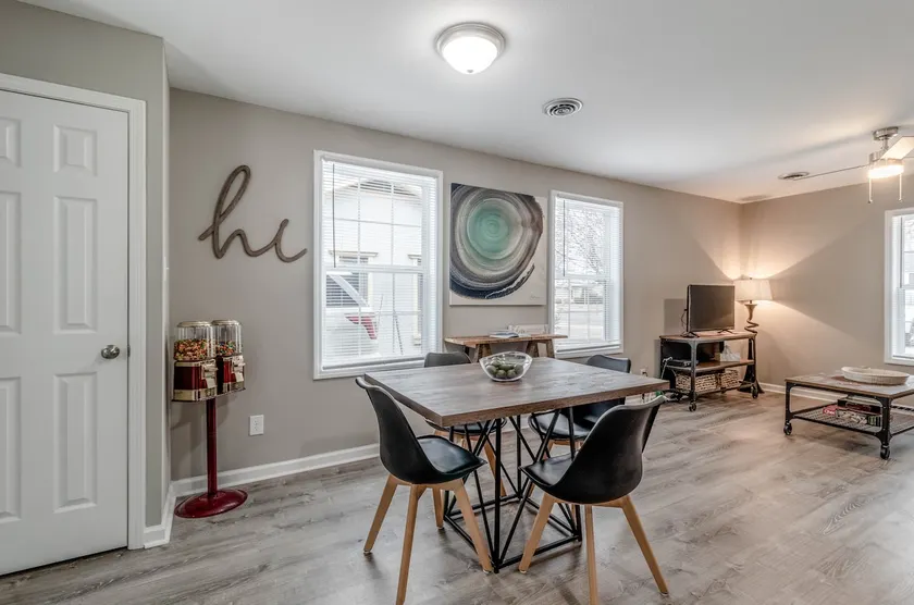 Renovated 2bed 1bath! Near Ft. Campbell - Image 1