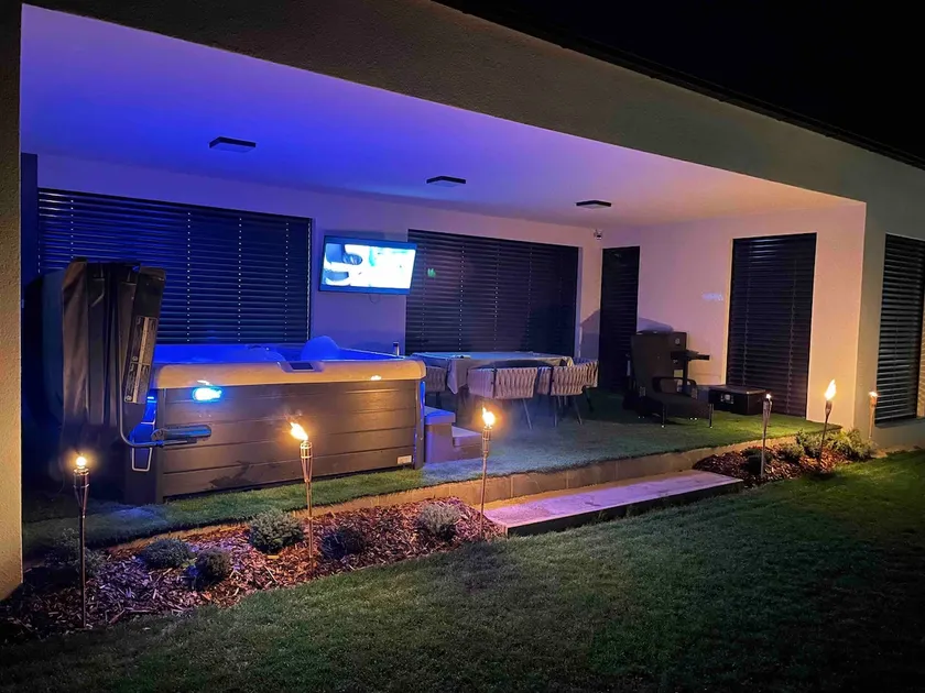 LuxHome by Lake Neusiedl with Jakuzzi - Image 1