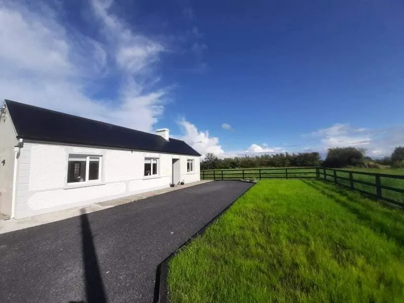 Newly renovated cottage in quiet rural area - Image 1