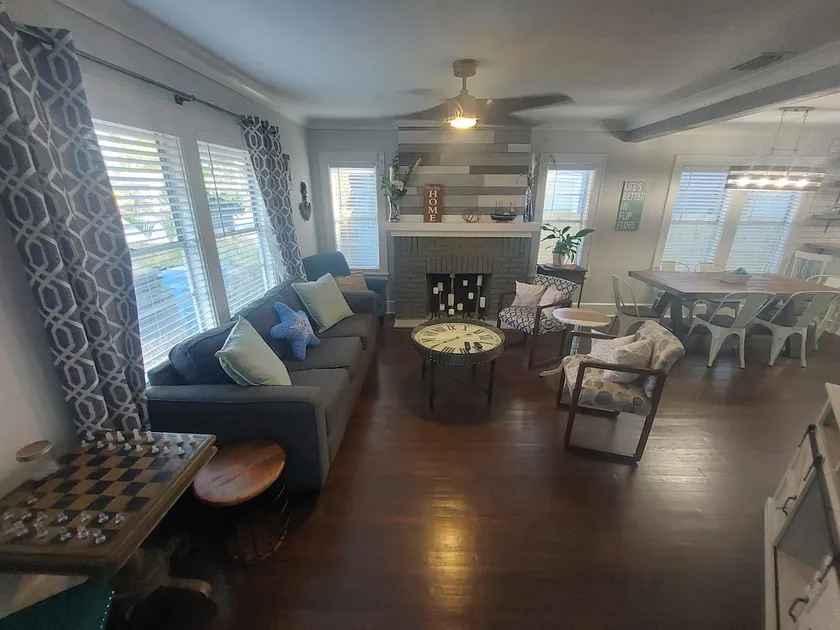 Ocean Breeze bungalow - Image 1
