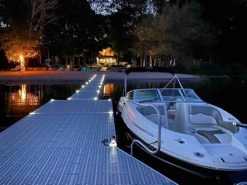 Fairytale Lakefront Resort - Luxury - 6 Acre Oasis - Image 1