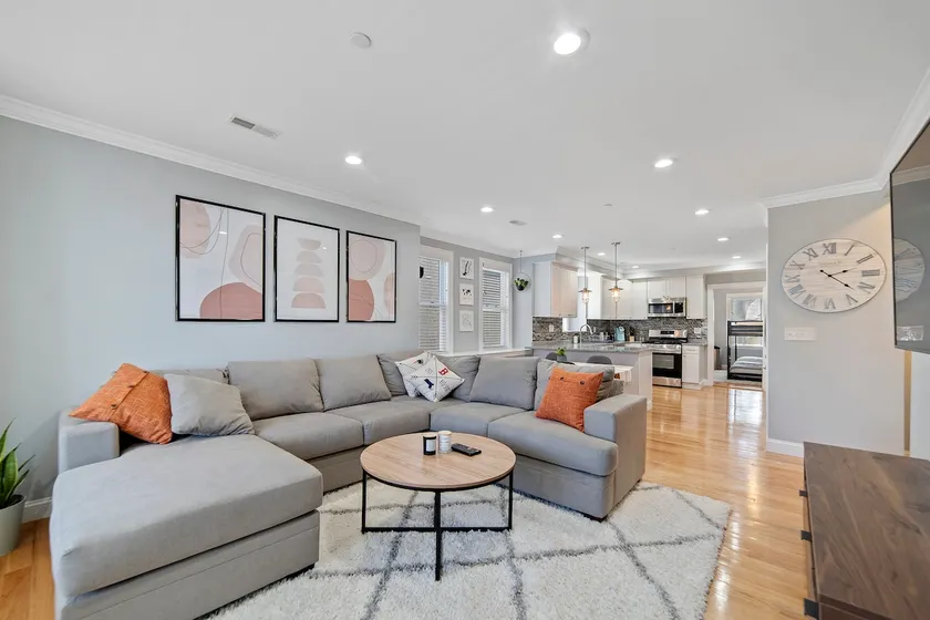Modern/Luxury | Steps from Zoo & Golf Course - Image 1