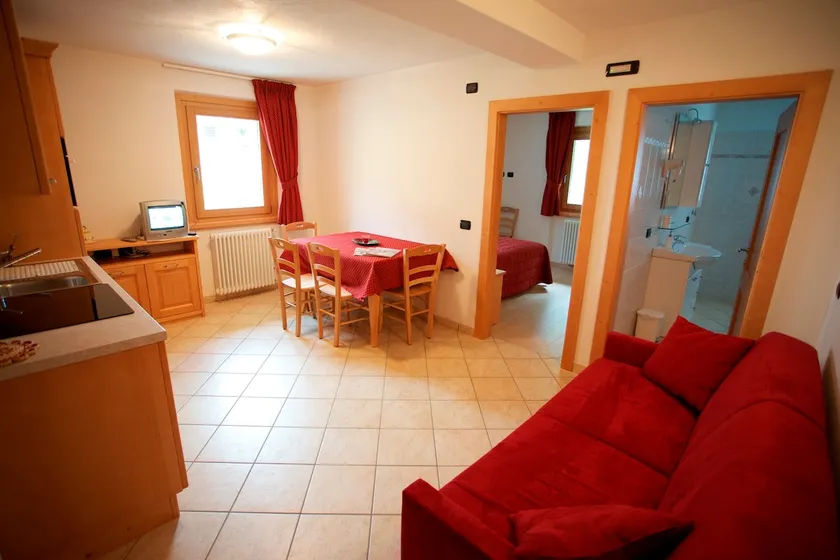 Chalet in the woods, two-room apartment, sleeps four - Image 1
