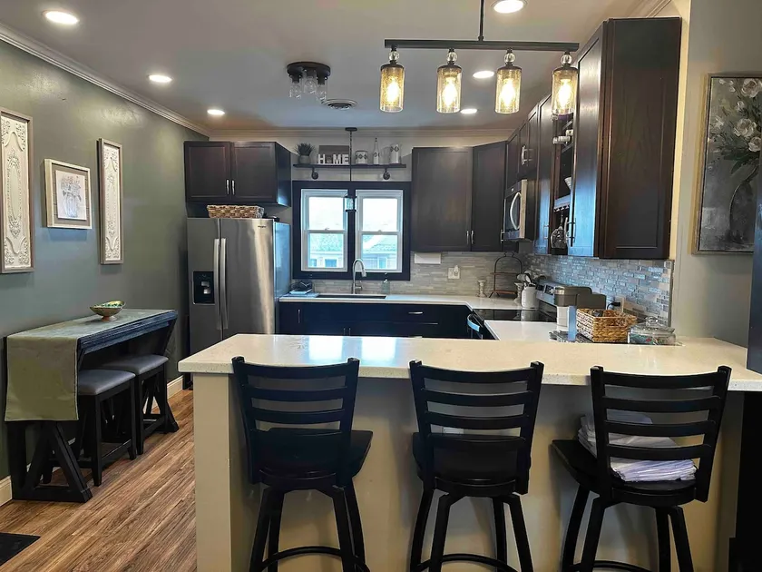 Spacious! Walk to Downtown Shops & Restaurants! - Image 1