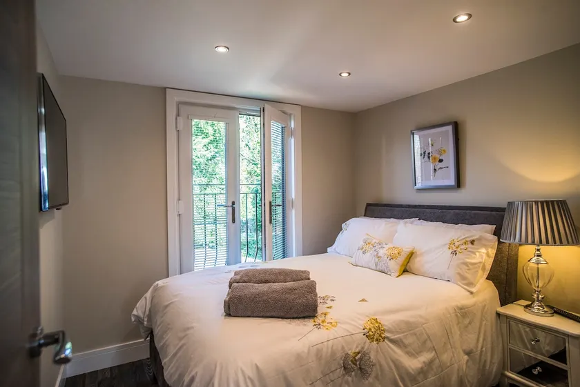 Courtyard Holiday Homes - Image 1
