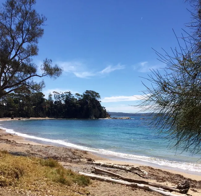 Sunshine Bay Gem only 2 minute walk to beach! - Image 1