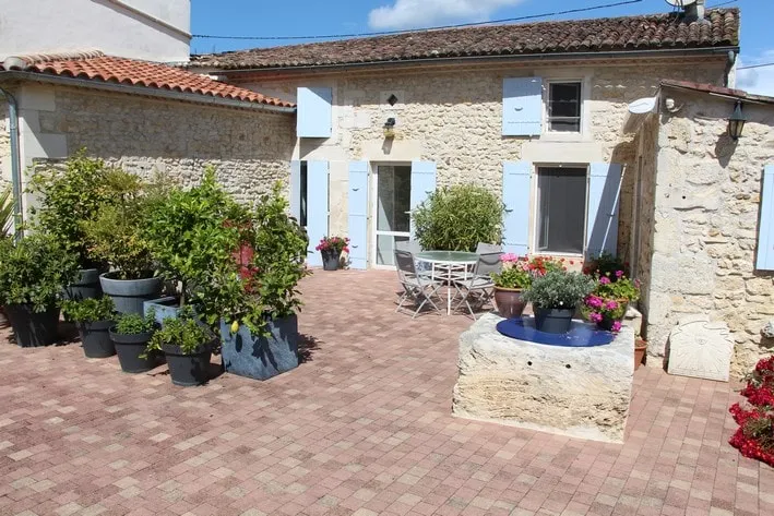 Small House in the countryside ”Aux Douceurs de Miel” - Image 1