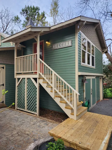 Downtown Nest Cottage Apartment Belmont - Image 1
