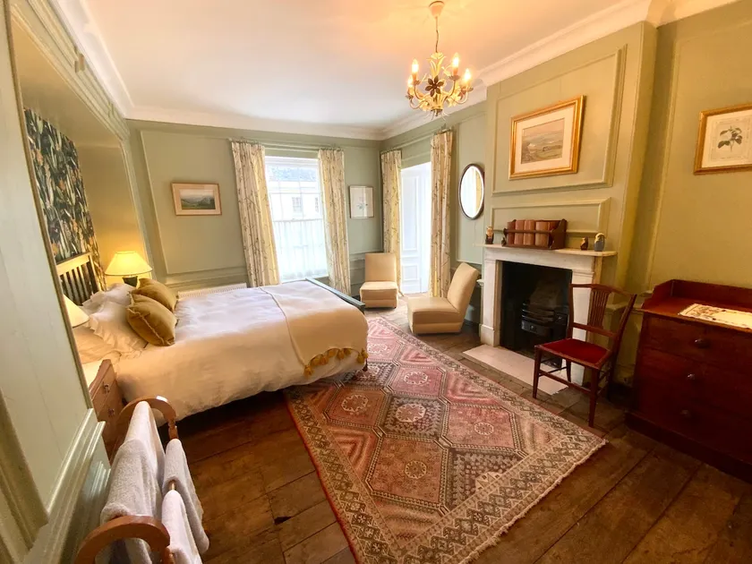 Fabulous Georgian Town House - Image 1