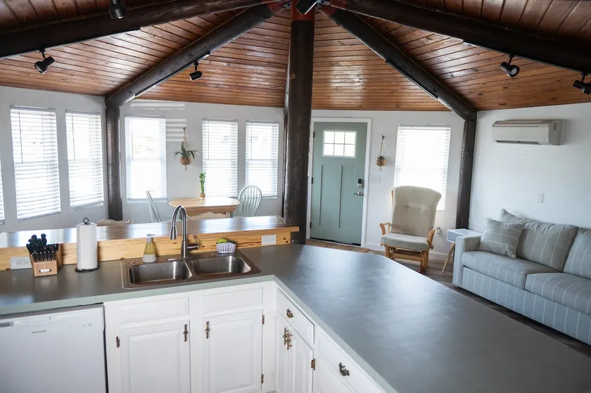 Sandy Beach Bungalow - Image 1