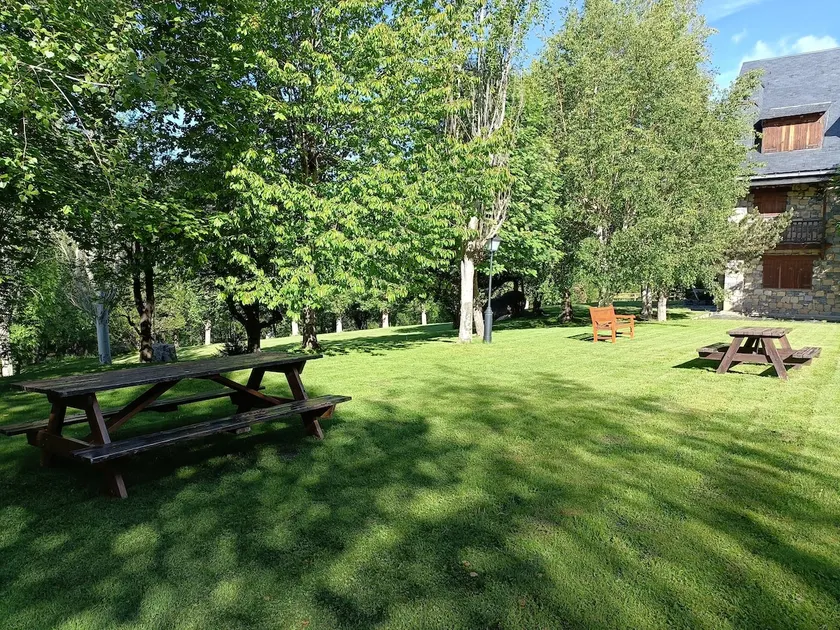Romanesque, walking paths, pure and fresh air all day - Image 1