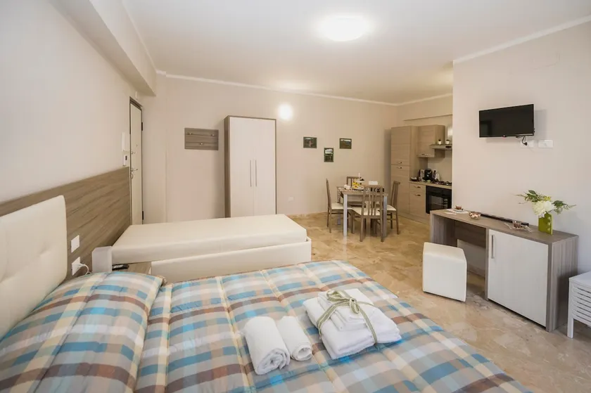 Elegant ”Lo Scudo” Apartment in Gioia dei Marsi - Image 1