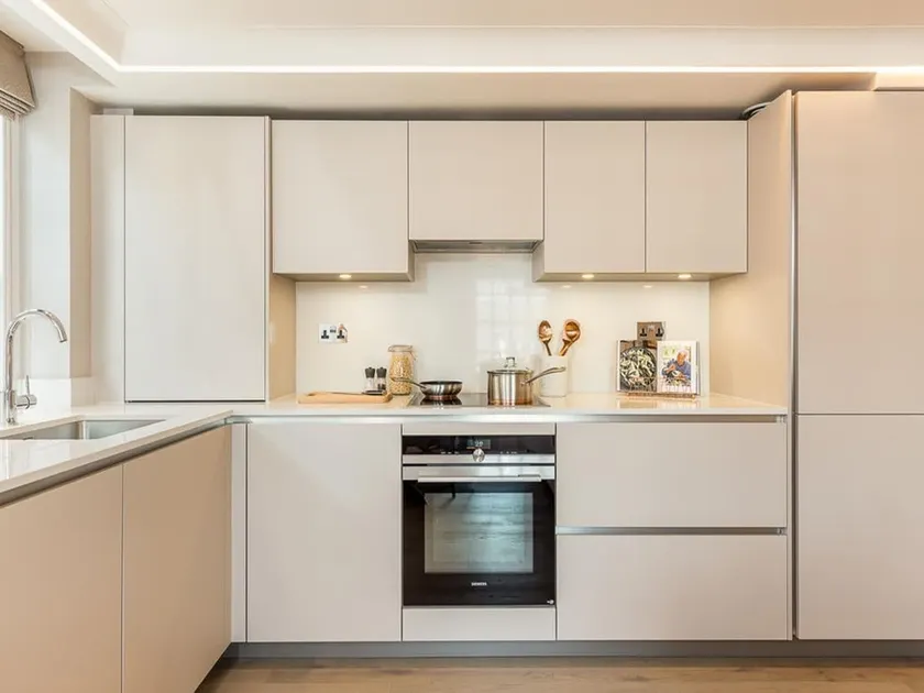 One Bedroom Apartment in Hope House, Westminster - Image 1