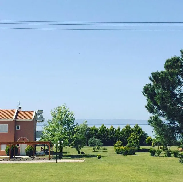 TROIS RIVIERES LUXURIOUS SEASIDE VILLA / HALKIDIKI - Image 1