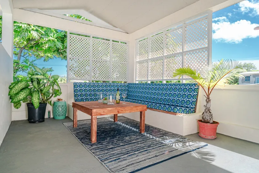 Bright airy apartment short walk from Crane Beach - Image 1