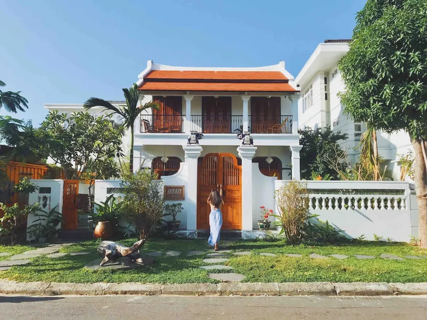 À ơi Villa: Old charm, 5 bedrooms, private pool - Image 1
