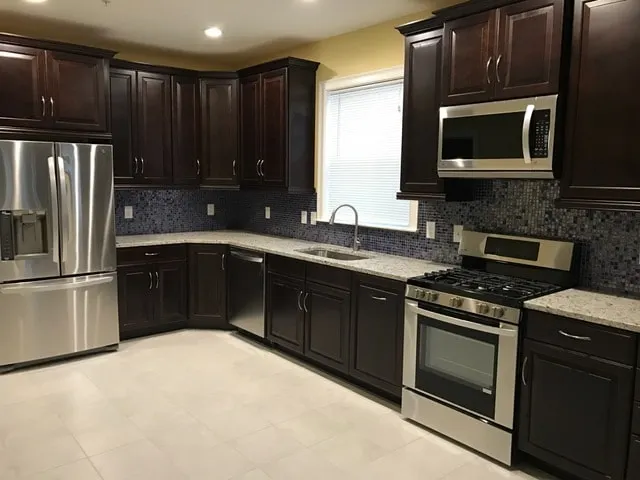 -1 Sophisticated 3 BR/2 Bath/Prkng By Airpt/Boston - Image 1