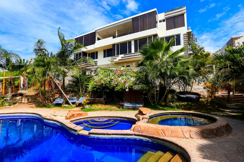 3 Bedroom Villa in ME Hotel w/ Private Jacuzzi - Image 1