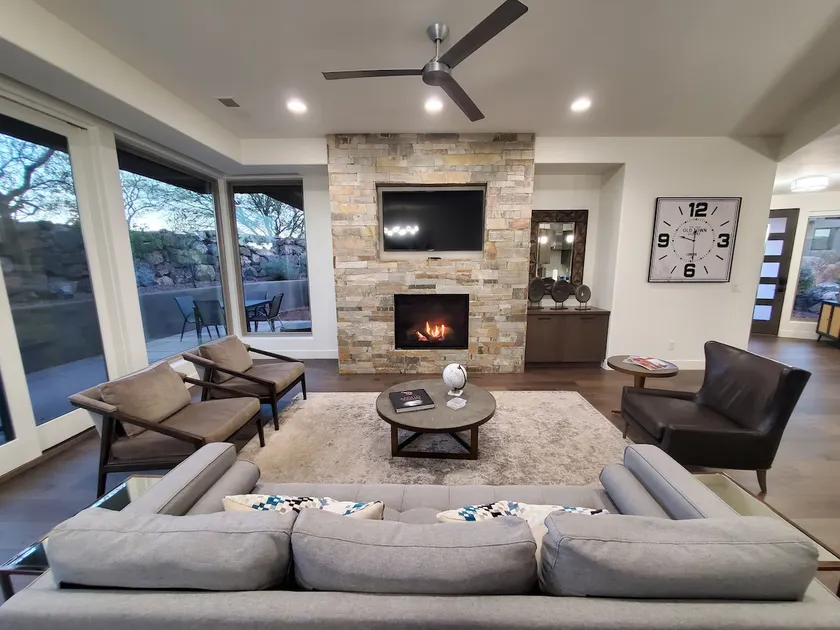 Luxury Home at Snow Canyon, Pool, Gym, Pickleball - Image 1