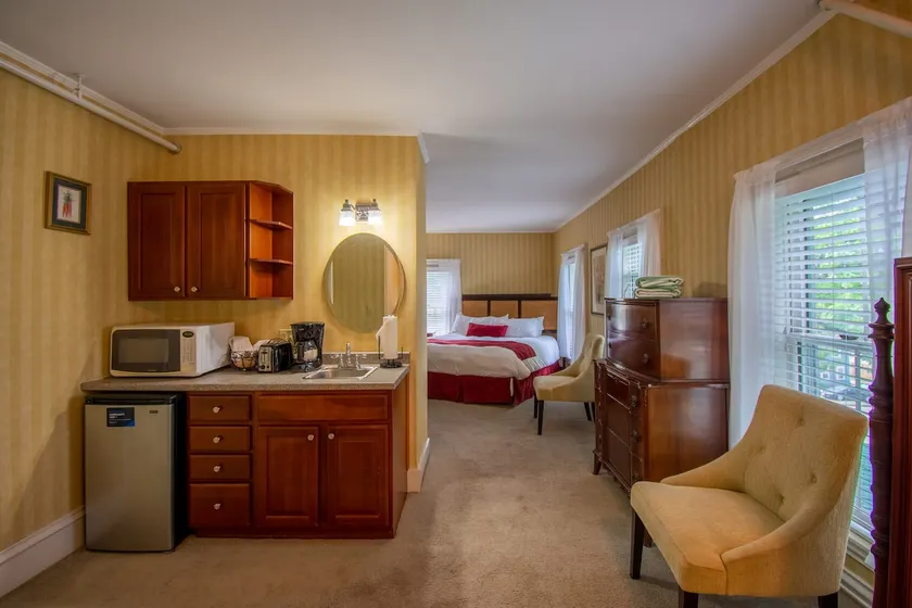 NoCo Village King/Jacuzzi - Image 1