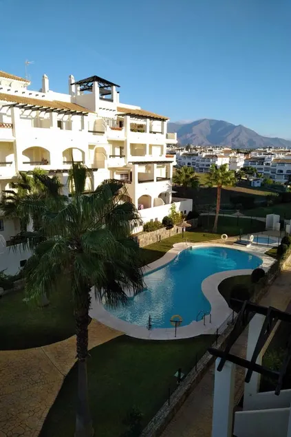 Top Floor Apt Close To Duquesa - Image 1