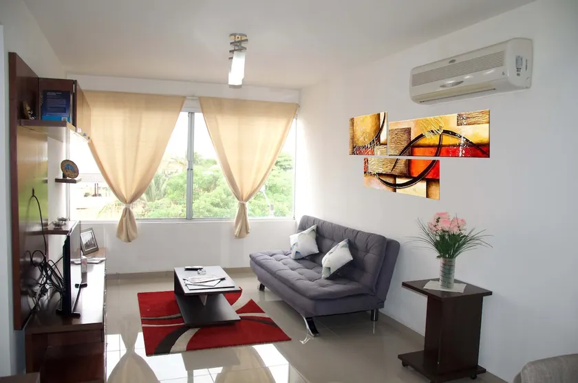 BEST DEAL IN TOWN: LOCATION, COMFORT& SAFETY - Image 1
