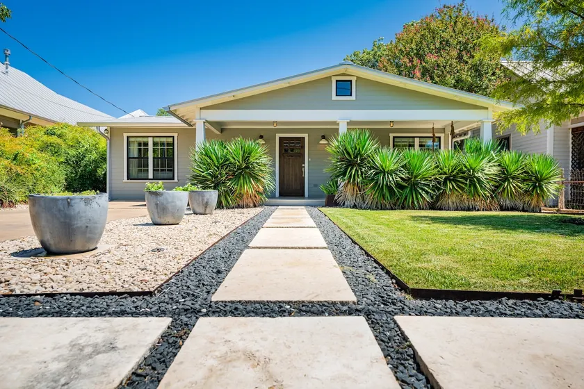 Charming and updated Home one block from Main Street. - Image 1
